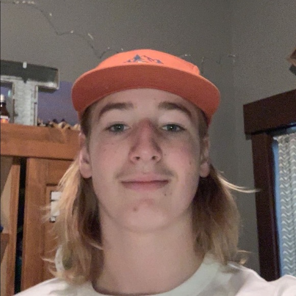 Meet your Posher, Keldon - Picture 1 of 1